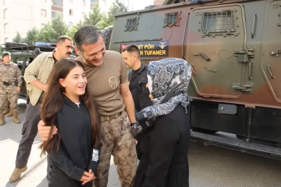 Emniyet Müdürü, şehit çocuğunu okuldan özel harekat aracıyla alıp evine bıraktı