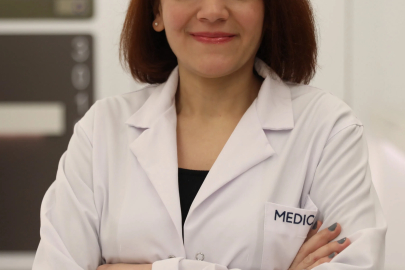  ‘Kalabalık ortamlarda konuşmaları takip etmekte zorlanıyorsanız işitmenizi kontrol ettirin’