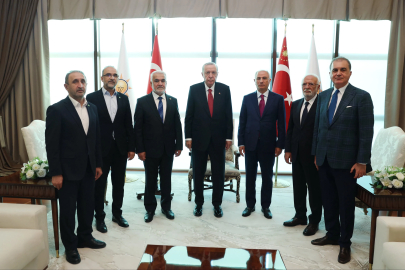 Cumhurbaşkanı Erdoğan, HÜDA PAR Genel Başkanı Yapıcıoğlu'nu kabul etti