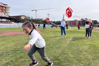 Edirne’de çocuklar, Gazze’de barış için uçurtma uçurdu