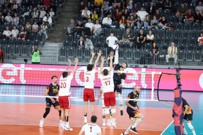 A Milli Erkek Voleybol Takımı, Romanya'ya kaybetti