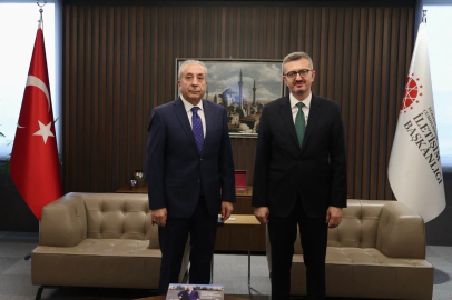 İletişim Başkanı Duran, FAO Genel Direktörlüğüne aday gösterilen Mehdi Eker ile bir araya geldi