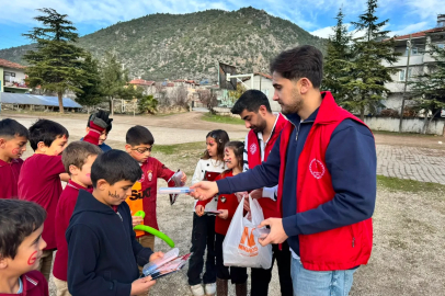 Gazi, protez bacağıyla hayata tutundu