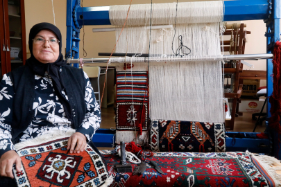8 yaşında tezgahın başına geçti, 61'inde mirasını geleceğe taşıyor