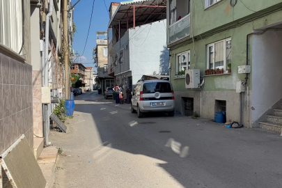 Yakınlarının haber alamadığı çift evlerinde ölü bulundu 