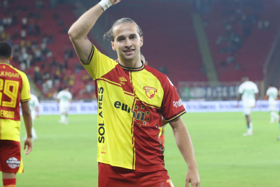 Göztepe'de Arda ve Taha formayı bırakmadı
