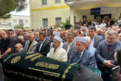 Eski İzmir Büyükşehir Belediye Başkanı Özfatura, toprağa verildi
