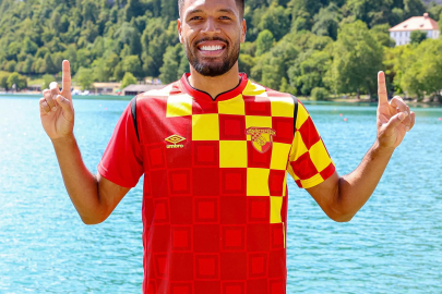 Göztepe'de Rhaldney göze girdi