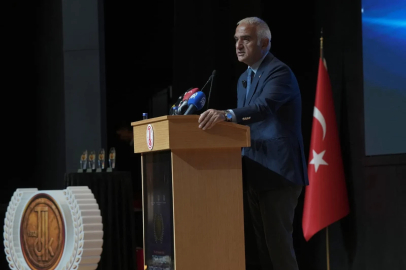'Türk Diline Hizmet Ödülleri' sahiplerini buldu