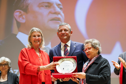 Özgür Özel: Bir gün bile cezaevinde kalmayacak kişiler hizmetten uzak