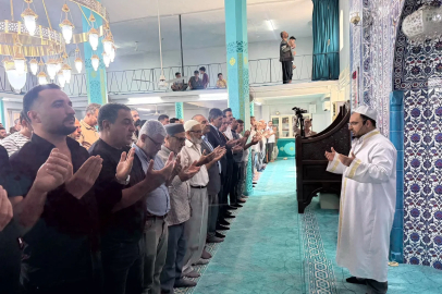 Girne'deki gemi kazasında kaybolan kardeşler için gıyabi cenaze namazı