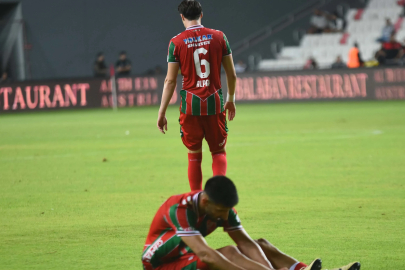   Karşıyaka futbolda dağıldı