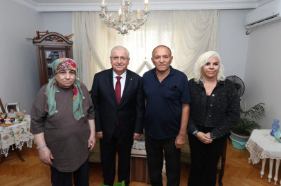 Bakan Güler, İstanbul'da şehit ailesini ziyaret etti