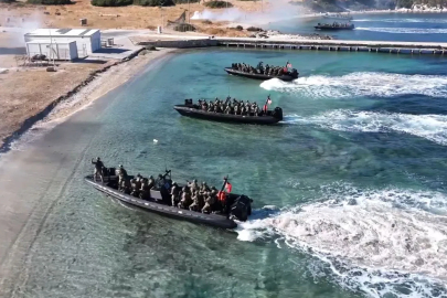 İzmir'de komandolardan 'Deniz Hücum Harekatı Eğitimi'
