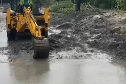 Sakarya'da dere taştı; su baskınları yaşandı (2)