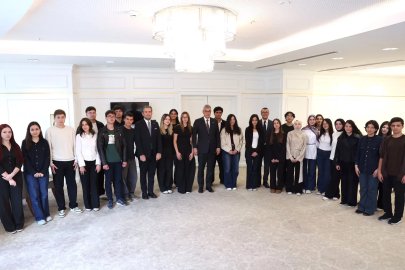 Bakan Memişoğlu, tıp fakültelerine derece ile giren öğrencilerle buluştu