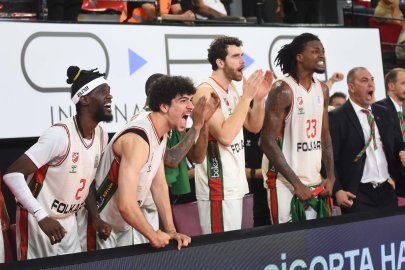 Karşıyaka evinde zaferle başladı