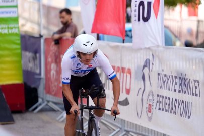 Muğla Büyükşehir Belediyespor'un şampiyon pedalı milli formayı giyecek