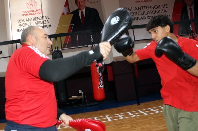 Ağabeyinin tavsiyesiyle kick boksa başlayan Furkan’ın hedefi dünya şampiyonluğu