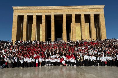 LÖSEV'den Anıtkabir’e 100 bin kişilik ziyaret