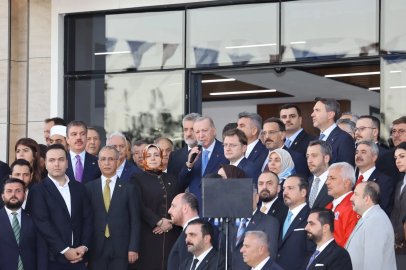 Cumhurbaşkanı Erdoğan: Türkiye’nin geleceği emin ellerde (3)
