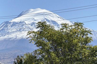 Ağrı Dağı beyaza büründü