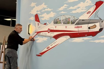 35 yıllık ressam, çocukların hayallerini çiziyor