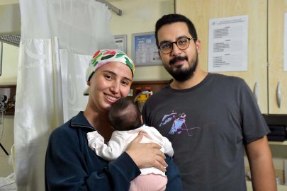 Gebeliğinin 35'inci haftasında kanser olduğunu öğrenen Gamze, bebeğiyle hayata tutundu