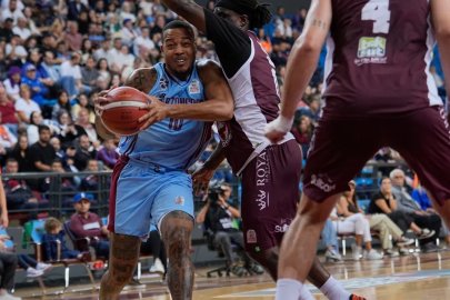Trabzonspor - Pizzabulls Bordo Bandırma: 83-80 