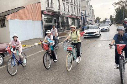 Edirne'de, Gazze ve Doğu Türkistan için pedal çevirdiler