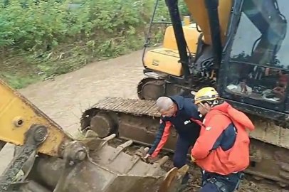 Kocaeli'de sağanak nedeniyle ev ve iş yerlerini su bastı; sele kapılan kişi kayboldu (3)