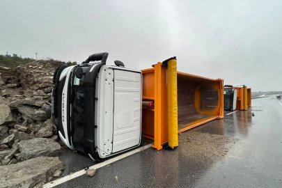 Kocaeli'de sağanak nedeniyle ev ve iş yerlerini su bastı (8)