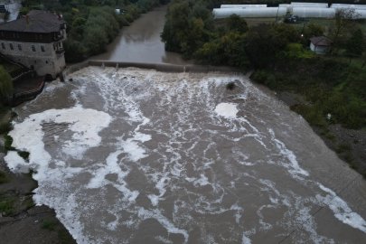 Bartın Irmağı yağmur sonrası köpürdü 