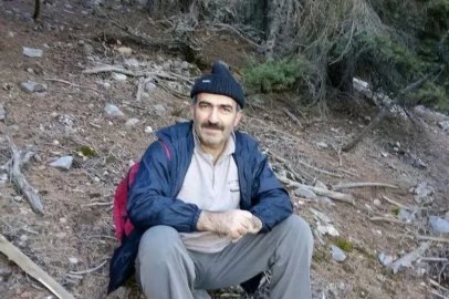 Hafif ticari araç ile otomobil çarpıştı: 1 ölü, 2 yaralı (2)