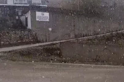 Yedigöller Milli Parkı'nda hafif kar yağışı