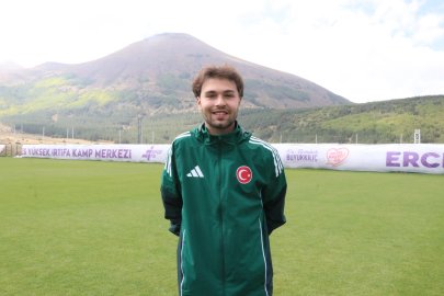 Doğumda kolu felç olan Yağız’ın Dünya Kupası heyecanı