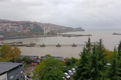 Zonguldak'ta yağmur sonrası denizin rengi değişti