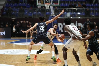 PizzaBulls Bordo Bandırma- Türk Telekom: 79-66