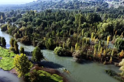 UNESCO listesindeki Hevsel Bahçeleri’nde sonbahar renkleri havadan görüntülendi