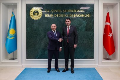 Bakan Kurum, Kazakistan Ekoloji ve Doğal Kaynaklar Bakanı Kuantyrov ile görüştü