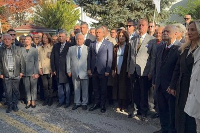 Özgür Özel: Partinin adını millet koydu, kimseye değiştirtmez