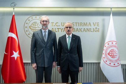 Bakan Uraloğlu, Ukrayna'nın Ankara Büyükelçisi Dzhelialov ile bir araya geldi