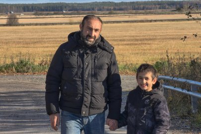  Gurbetçi baba, hayatını otizmli oğluna adadı