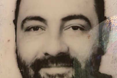 Ekskavatörle geri dönüşüm malzemeleri arasında sıkışıp ölen iş yeri sahibi toprağa verildi