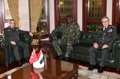Bakan Güler, Sudan Kara Kuvvetleri Komutanı'nı kabul etti (2)