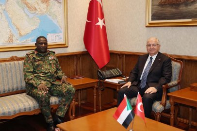Bakan Güler, Sudan Kara Kuvvetleri Komutanı'nı kabul etti