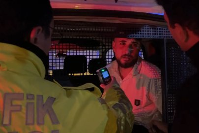 Bursa’da polisten kaçarken trafik lambasına çarpan alkollü sürücüye 420 bin lira ceza