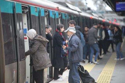 Bakan Uraloğlu: 29 Ekim'de bakanlığa bağlı kent içi raylı sistemler ücretsiz olacak