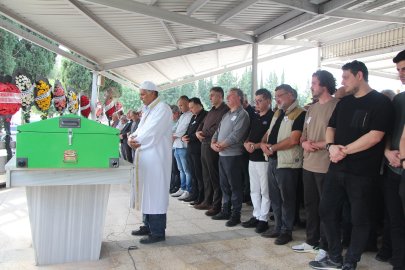 Teknenin batmasıyla hayatını kaybeden doktor, memleketinde toprağa verildi