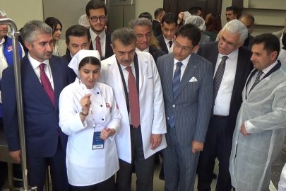 Bakan Tekin, Erzurum’da gastronomi lisesinin açılışına katıldı